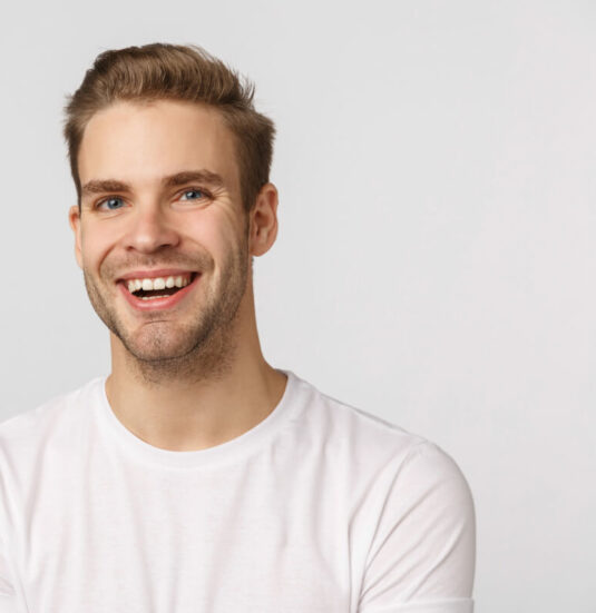 handsome-blond-guy-with-blue-eyes-white-t-shirt-smiling 1 handsome-blond-guy-with-blue-eyes-white-t-shirt-smiling 1